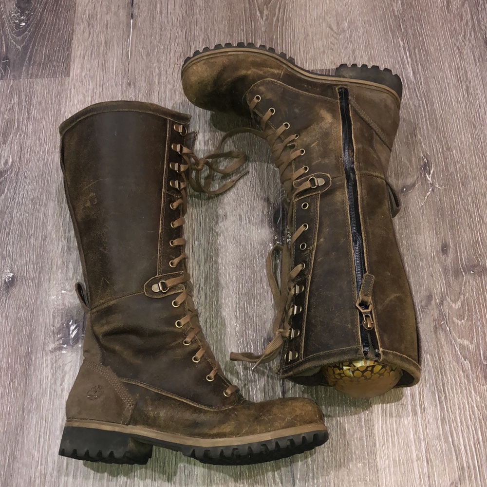 Timberland Wheelwright Boots Distressed. Size 8 BUT fit like 7.5.